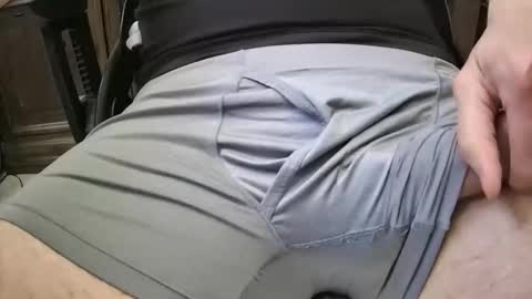 Snapshot of kvicali chatting on 12.04.25 kvicali online show from 12.04.25