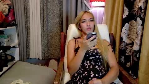 Snapshot of kween_romance chatting on 07.15.26 Kween online show from 07.15.26