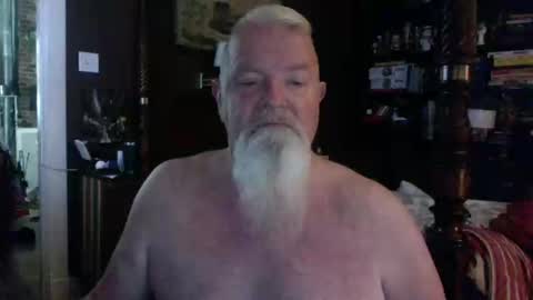 Snapshot of kyhgihntight chatting on 05.27.26 Nick Nude Celt KYHighNTight online show from 05.27.26