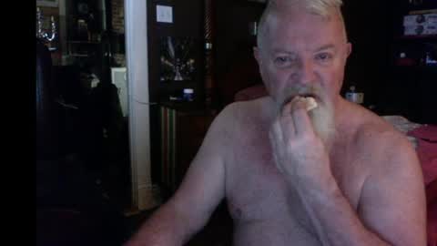 Snapshot of kyhgihntight chatting on 06.12.26 Nick Nude Celt KYHighNTight online show from 06.12.26