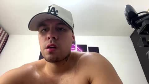Snapshot of kyle_wilson_ chatting on 01.11.26 Kyle Wilson Follow me online show from 01.11.26