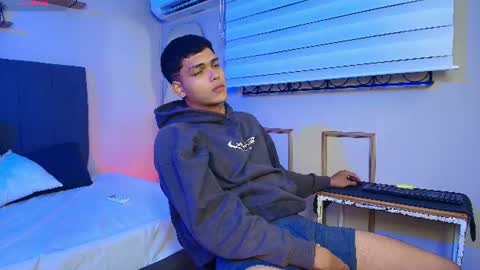 Kyliam online show from 07.12.26