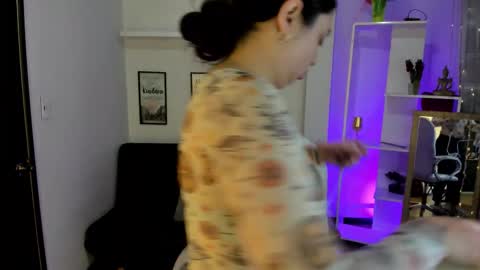 kylie online show from 09.10.25