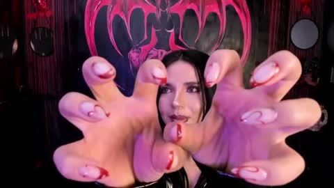 Snapshot of kylie_foxx1 chatting on 07.14.26 submissive demon Please help me to reach 500 thumbs up online show from 07.14.26