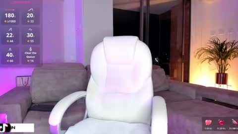     online show from 06.10.26