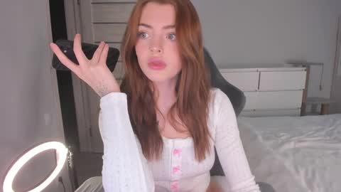 Snapshot of kylie_starrrr chatting on 03.12.25 Ann online show from 03.12.25