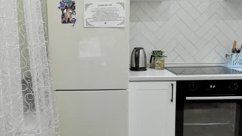 Snapshot of kylieblond chatting on 12.23.24 Din online show from 12.23.24