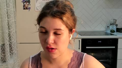 Snapshot of kylieblond chatting on 01.21.25 Din online show from 01.21.25