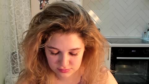 Snapshot of kylieblond chatting on 01.22.25 Din online show from 01.22.25