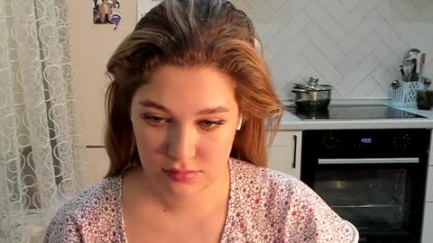 Snapshot of kylieblond chatting on 01.25.25 Din online show from 01.25.25