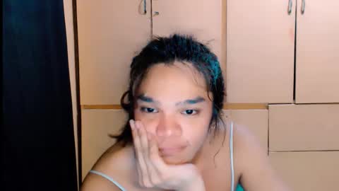 Snapshot of kylieebarbie97 chatting on 12.15.24 SC pchix2022 online show from 12.15.24