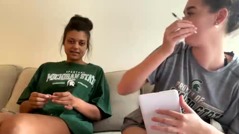 Kylie online show from 09.10.25