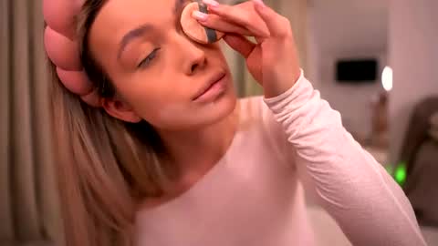 Kylie online show from 04.18.26