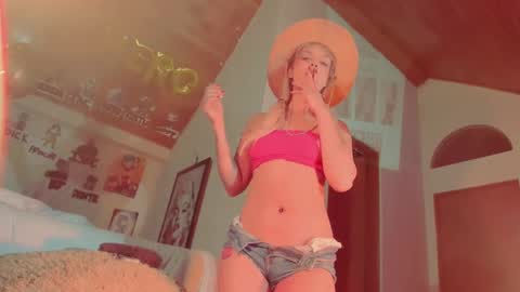   online show from 03.01.25