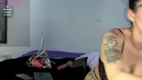 Snapshot of kyliemamihottie chatting on 10.27.25 kyliemamihottie online show from 10.27.25