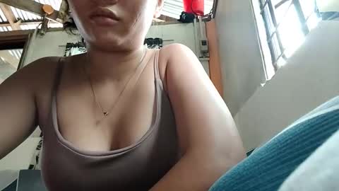 Snapshot of kyliexx98 chatting on 09.21.25 kylie online show from 09.21.25