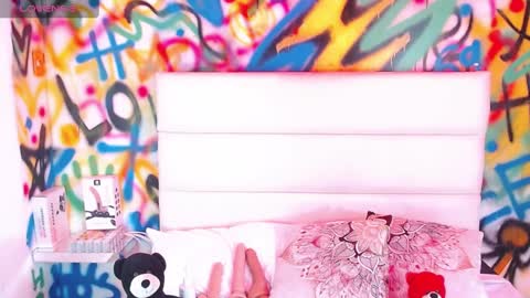 Kylie online show from 02.03.25