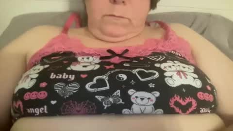 Snapshot of kylorencat chatting on 12.25.24 KYLO online show from 12.25.24