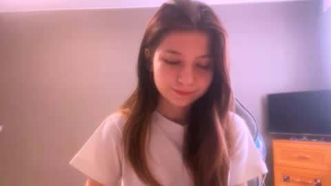 Snapshot of kymberlychimes chatting on 03.09.26 Kary online show from 03.09.26