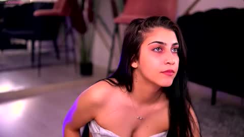 Snapshot of kyrabliss chatting on 12.14.25 Maria online show from 12.14.25