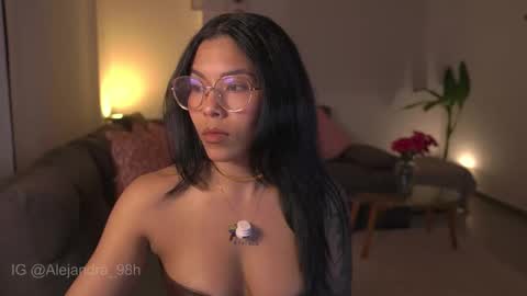 schedule 300 pm - 1100pm colombia time online show from 01.11.26