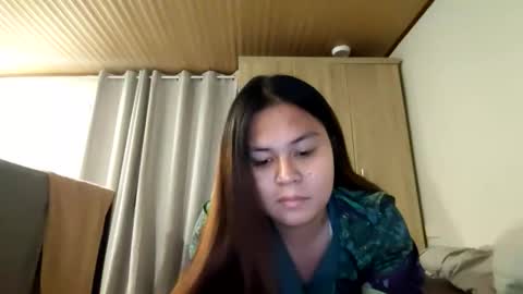 Snapshot of kyth143x chatting on 10.05.25 kyth143x online show from 10.05.25