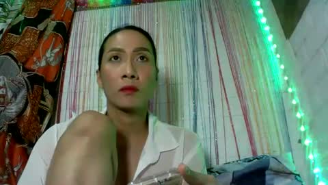 Snapshot of kyutshyne chatting on 01.27.25 kyutshyne online show from 01.27.25