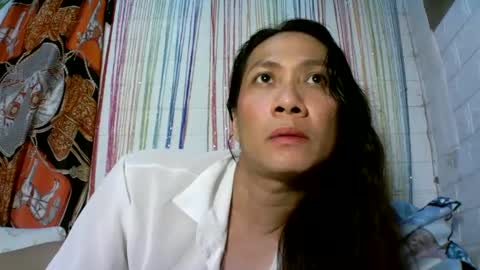 Snapshot of kyutshyne chatting on 01.28.25 kyutshyne online show from 01.28.25