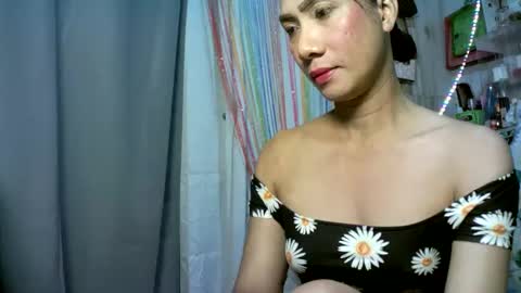 Snapshot of kyutshyne chatting on 02.01.25 kyutshyne online show from 02.01.25