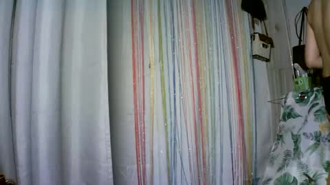 Snapshot of kyutshyne chatting on 02.14.25 kyutshyne online show from 02.14.25