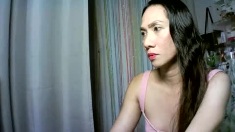 Snapshot of kyutshyne chatting on 02.15.25 kyutshyne online show from 02.15.25