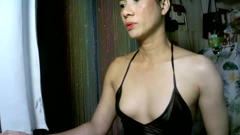 Snapshot of kyutshyne chatting on 02.24.25 kyutshyne online show from 02.24.25