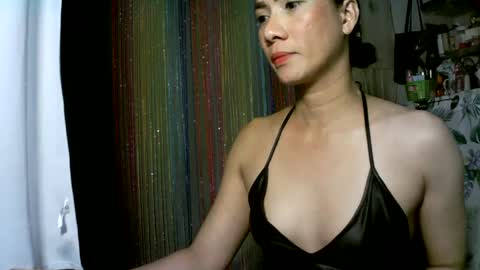 Snapshot of kyutshyne chatting on 02.24.25 kyutshyne online show from 02.24.25