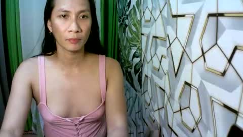 Snapshot of kyutshyne chatting on 04.25.26 kyutshyne online show from 04.25.26