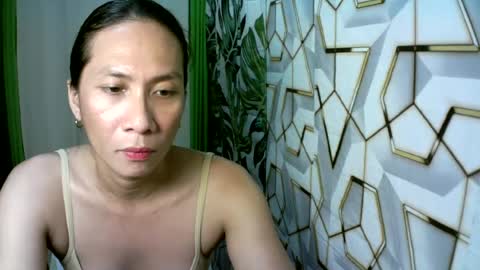 Snapshot of kyutshyne chatting on 04.30.26 kyutshyne online show from 04.30.26