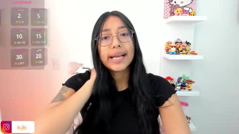 Snapshot of kyy_isa chatting on 09.11.25 IG online show from 09.11.25