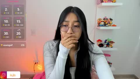 Snapshot of kyy_isa chatting on 09.11.25 IG online show from 09.11.25