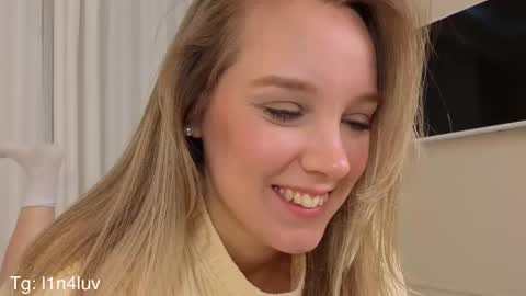 Snapshot of l1n4luv chatting on 10.26.25 lina online show from 10.26.25