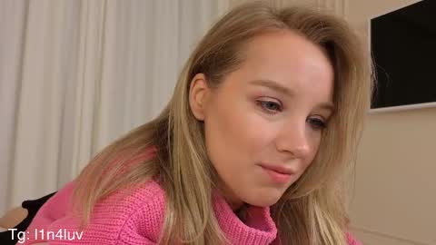 Snapshot of l1n4luv chatting on 10.27.25 lina online show from 10.27.25