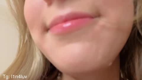 Snapshot of l1n4luv chatting on 10.31.25 lina online show from 10.31.25