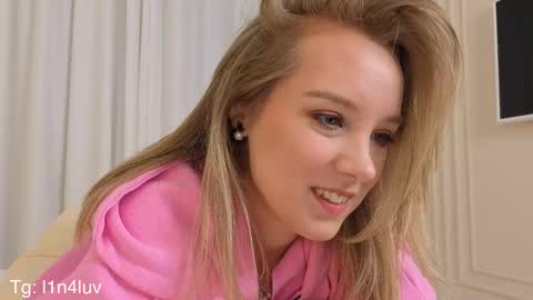 Snapshot of l1n4luv chatting on 11.02.25 lina online show from 11.02.25