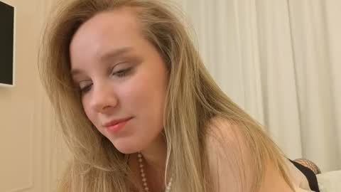 lina online show from 12.21.25