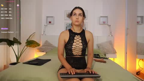 Viktoria White  online show from 07.23.26