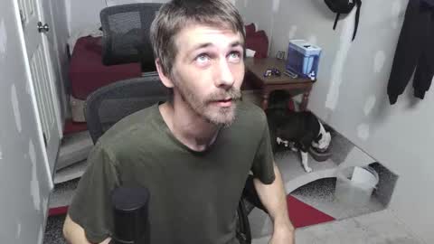 Snapshot of l1v1nth3dr3am chatting on 11.06.25 l1v1nth3dr3am online show from 11.06.25