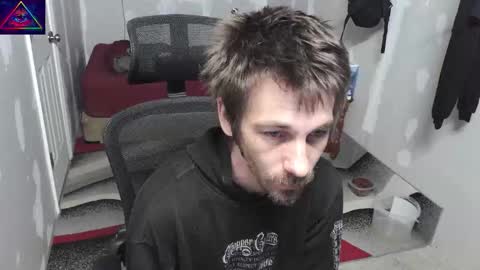 Snapshot of l1v1nth3dr3am chatting on 11.07.25 l1v1nth3dr3am online show from 11.07.25