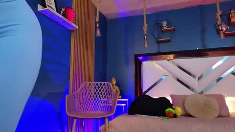 Cris  online show from 11.14.25