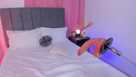 lana  foxx Model  independient online show from 11.28.25