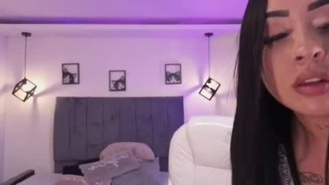  L A R A   online show from 03.14.26