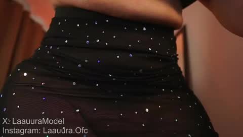 Snapshot of laauura_1 chatting on 09.26.25 Only Fans laauura online show from 09.26.25