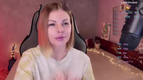 Snapshot of labanditta chatting on 03.04.25 LaBandita online show from 03.04.25